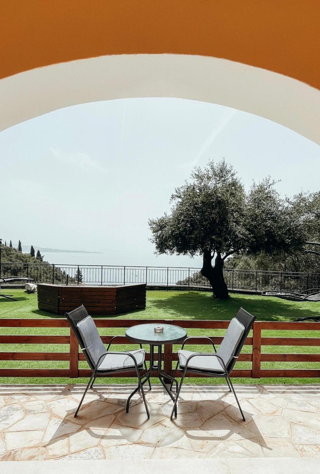 Silent Bay Apartments Katávolos Exteriér fotografie