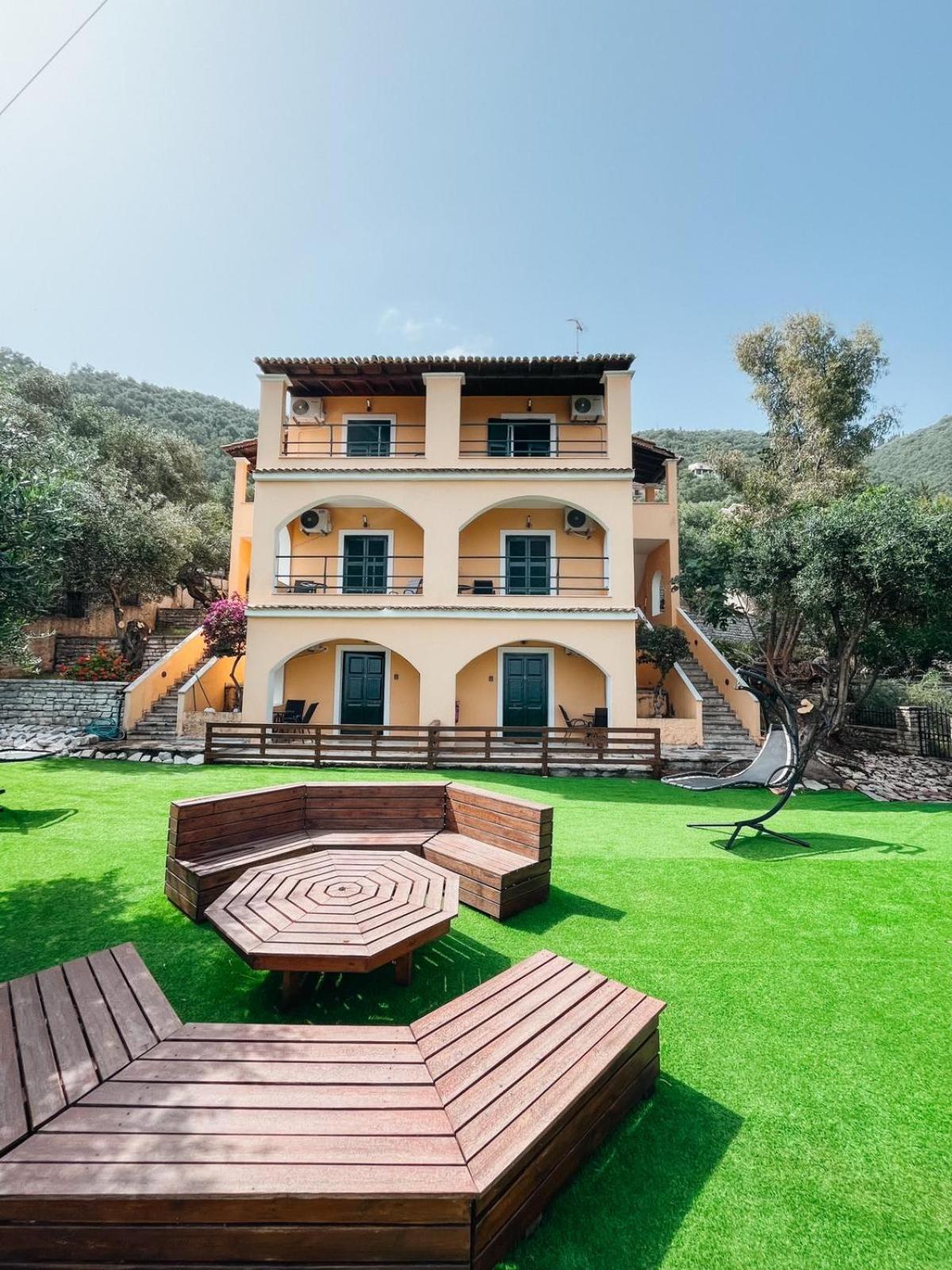 Silent Bay Apartments Katávolos Exteriér fotografie